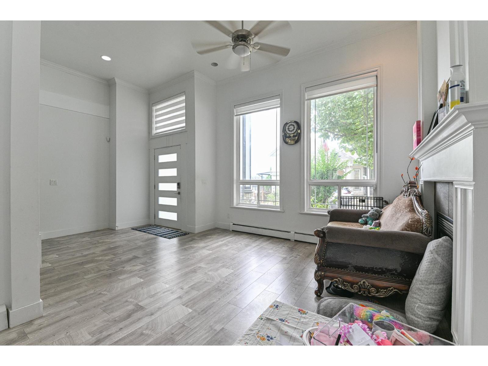 6798 146b Street, Surrey, British Columbia  V3S 0Z4 - Photo 5 - R3052102