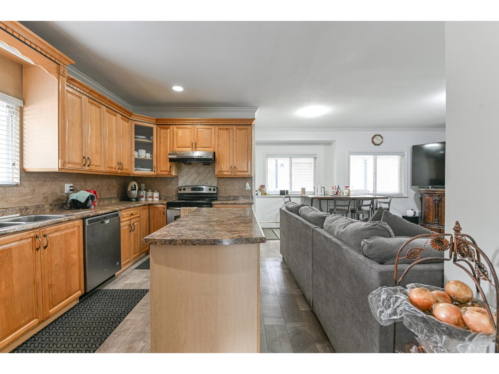 6798 146b Street, Surrey, British Columbia  V3S 0Z4 - Photo 9 - R3052102