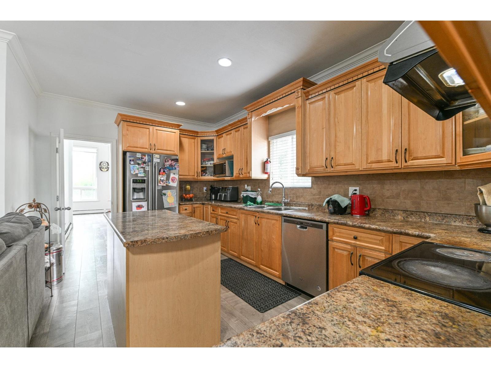 6798 146b Street, Surrey, British Columbia  V3S 0Z4 - Photo 8 - R3052102