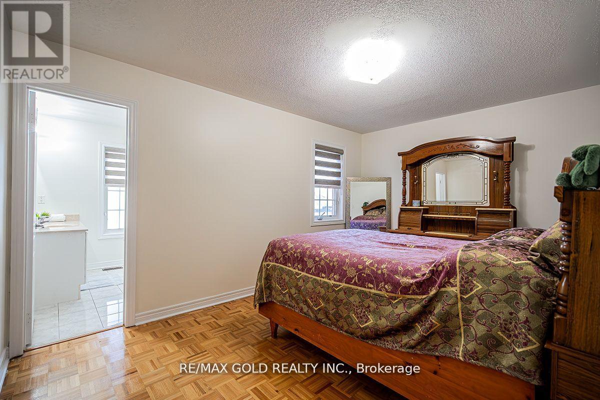 17 Yellow Pine Road, Brampton, Ontario  L6P 2E4 - Photo 29 - W12425164