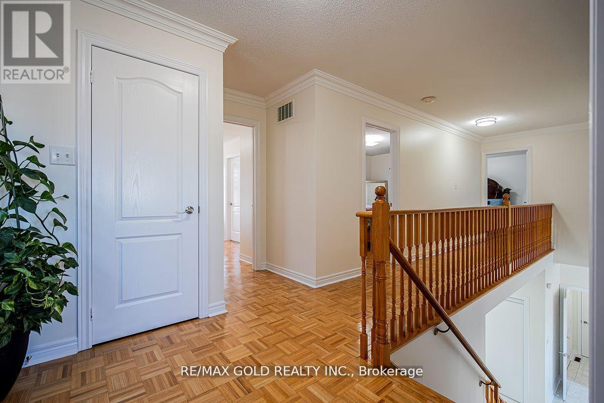 17 Yellow Pine Road, Brampton, Ontario  L6P 2E4 - Photo 26 - W12425164