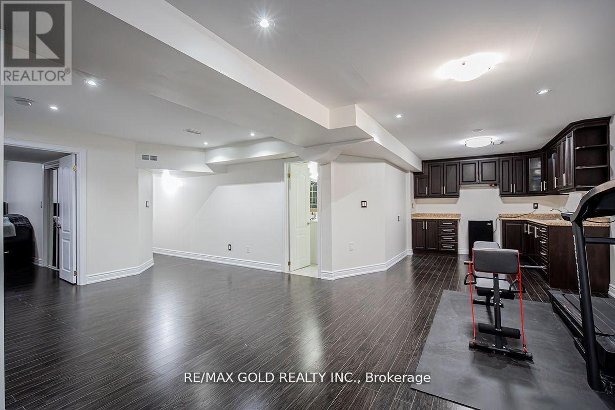 17 Yellow Pine Road, Brampton, Ontario  L6P 2E4 - Photo 39 - W12425164