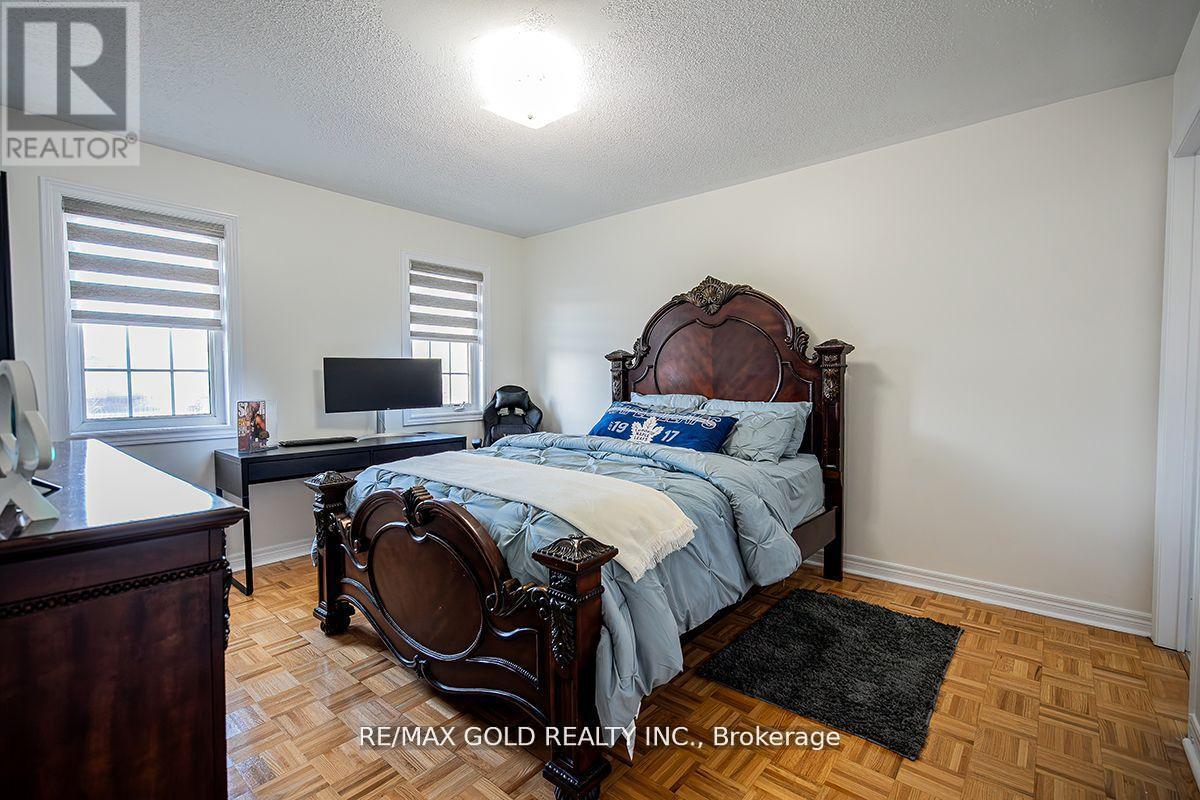 17 Yellow Pine Road, Brampton, Ontario  L6P 2E4 - Photo 33 - W12425164
