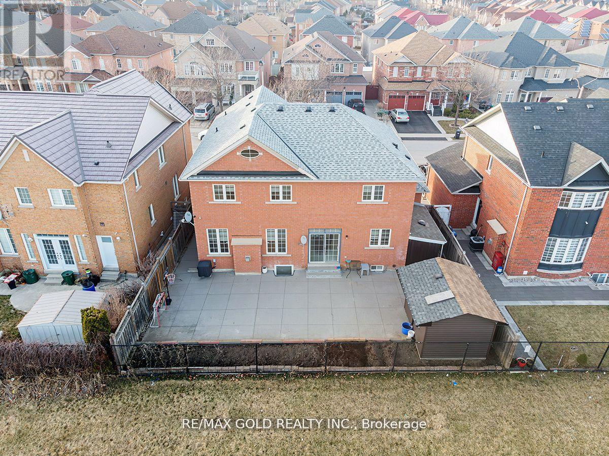 17 Yellow Pine Road, Brampton, Ontario  L6P 2E4 - Photo 49 - W12425164