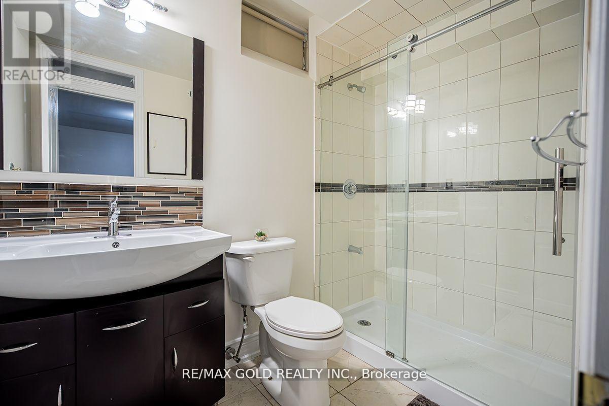 17 Yellow Pine Road, Brampton, Ontario  L6P 2E4 - Photo 44 - W12425164