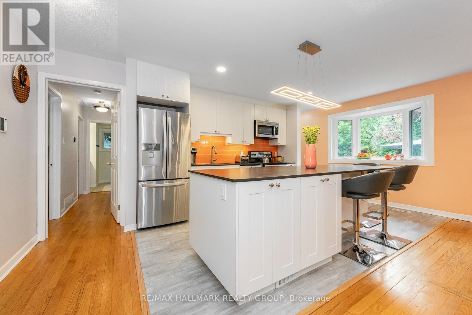 9 Newbury Avenue, Ottawa, Ontario  K2E 6K7 - Photo 10 - X12425189