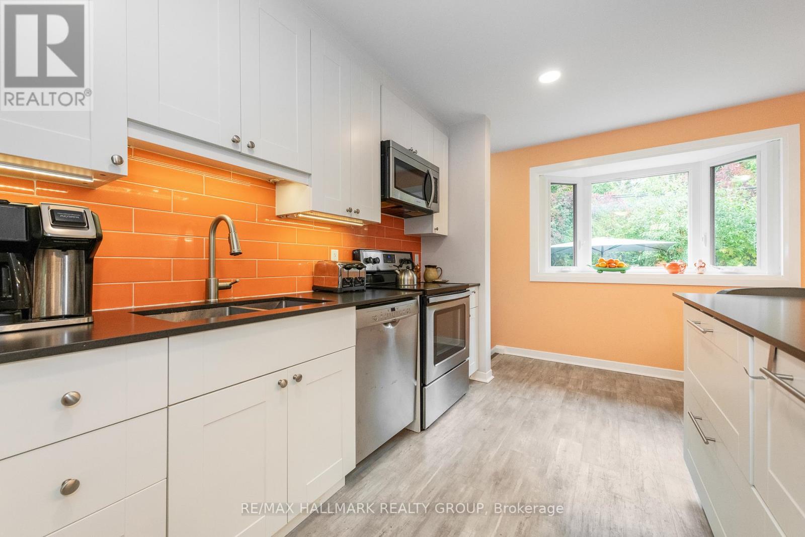 9 Newbury Avenue, Ottawa, Ontario  K2E 6K7 - Photo 14 - X12425189