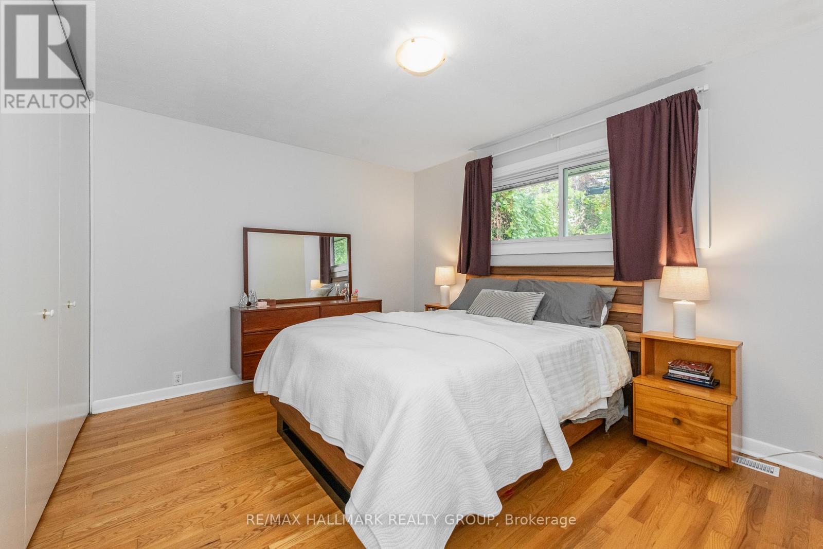 9 Newbury Avenue, Ottawa, Ontario  K2E 6K7 - Photo 18 - X12425189