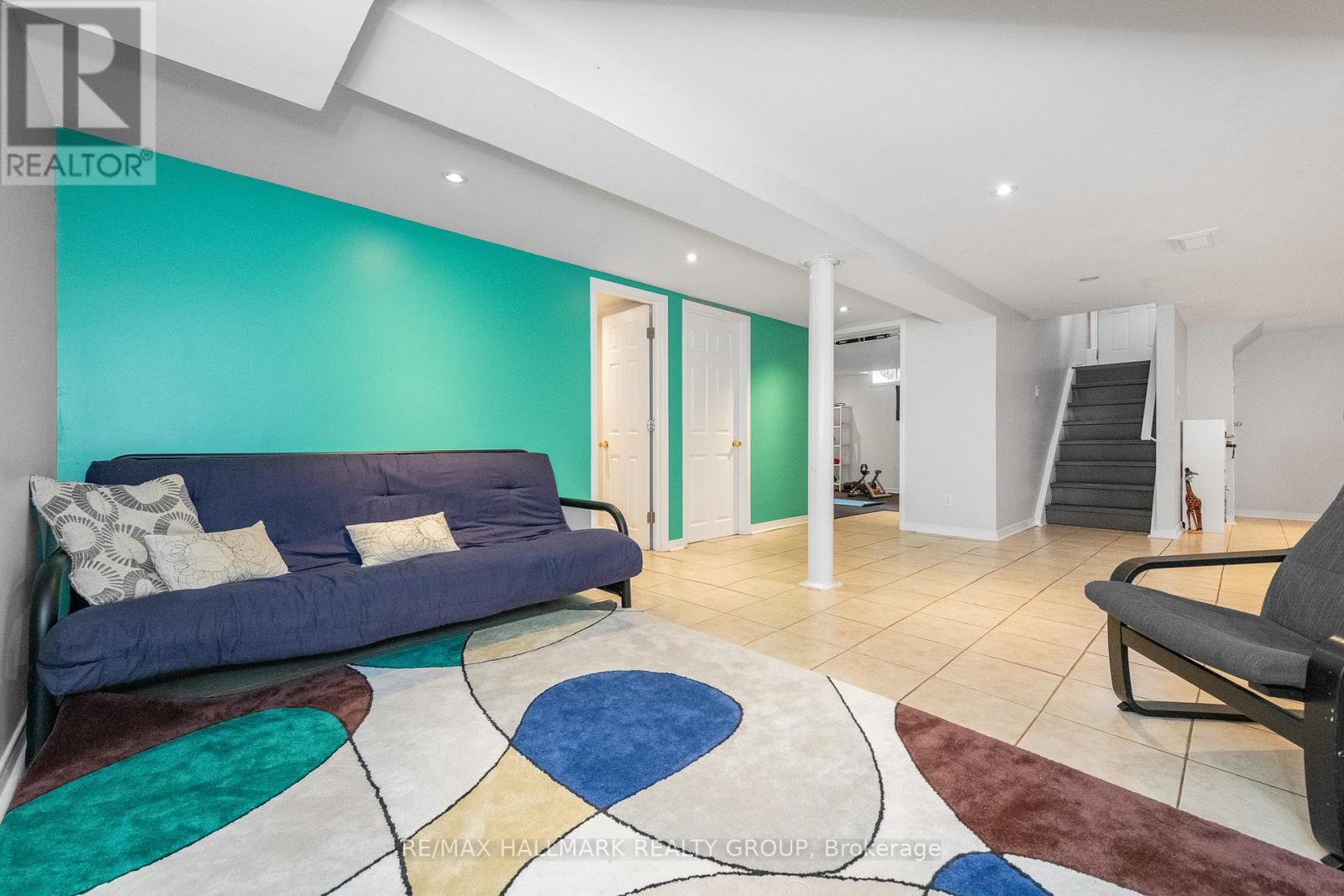 9 Newbury Avenue, Ottawa, Ontario  K2E 6K7 - Photo 25 - X12425189