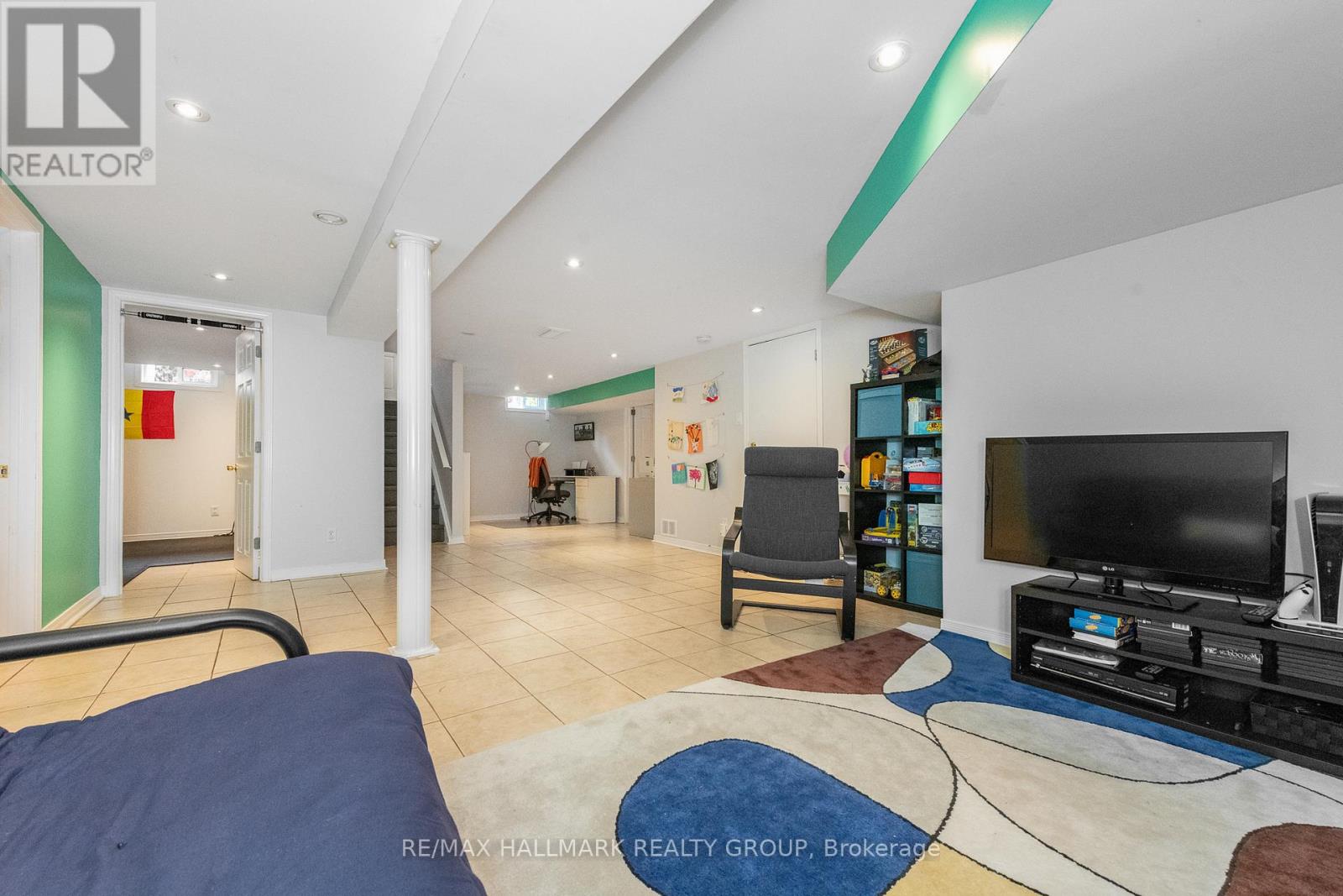 9 Newbury Avenue, Ottawa, Ontario  K2E 6K7 - Photo 27 - X12425189