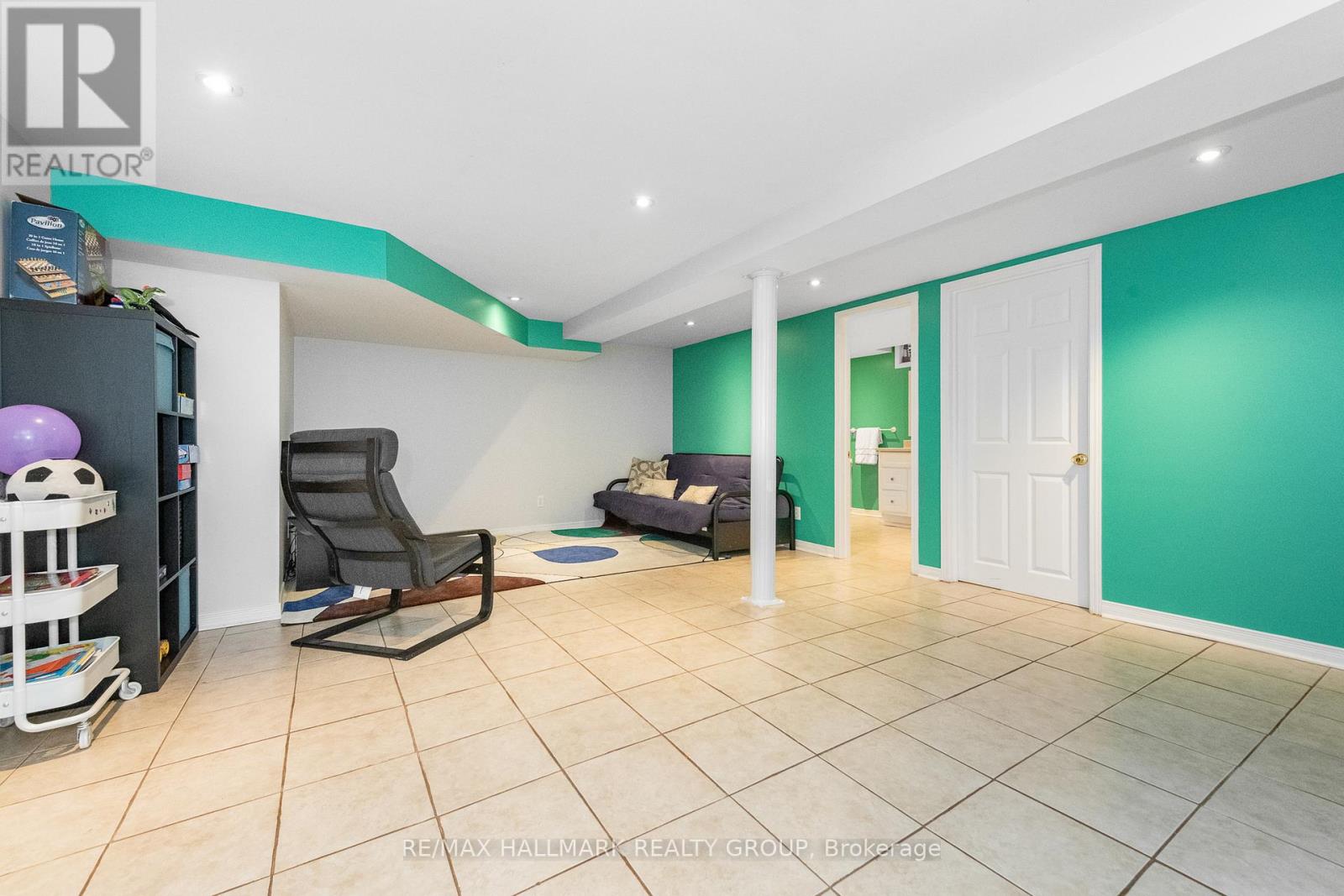 9 Newbury Avenue, Ottawa, Ontario  K2E 6K7 - Photo 28 - X12425189