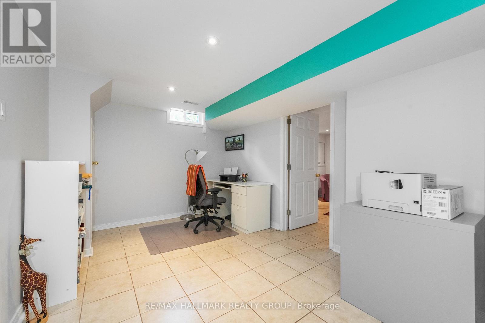 9 Newbury Avenue, Ottawa, Ontario  K2E 6K7 - Photo 29 - X12425189