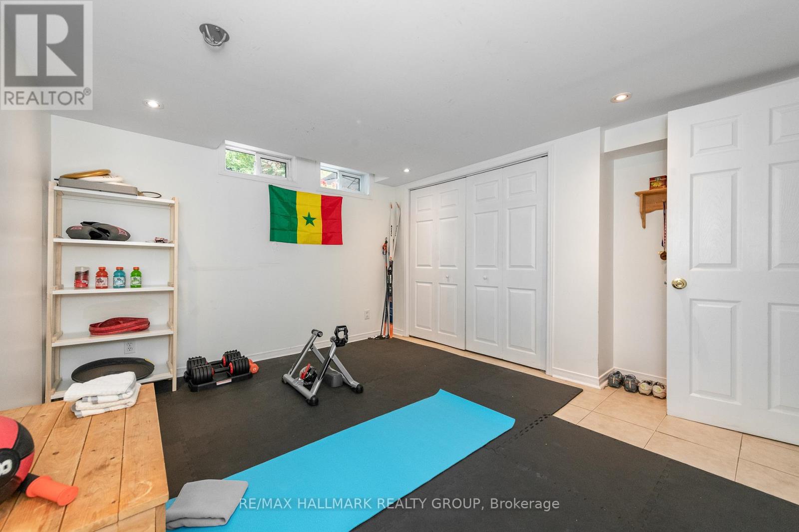 9 Newbury Avenue, Ottawa, Ontario  K2E 6K7 - Photo 34 - X12425189