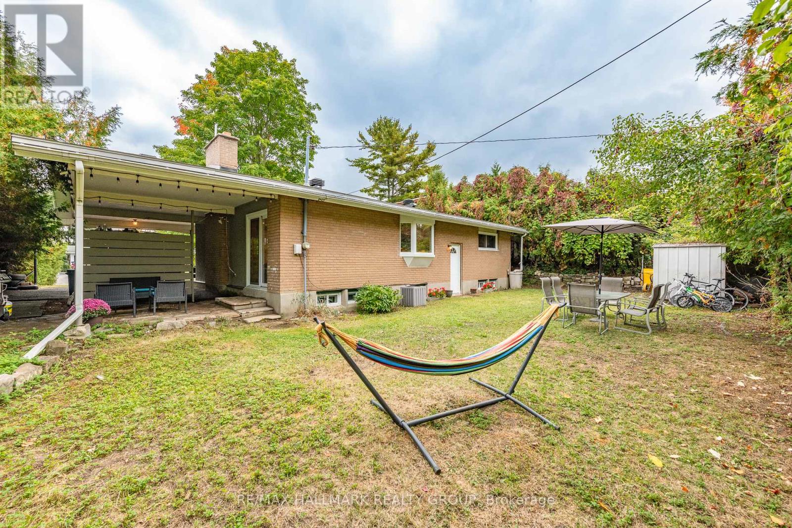 9 Newbury Avenue, Ottawa, Ontario  K2E 6K7 - Photo 40 - X12425189