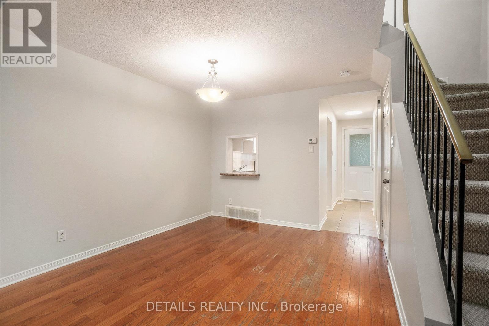 9 - 144 Valley Stream, Unit D Drive, Ottawa, Ontario  K2H 9C6 - Photo 5 - X12425197