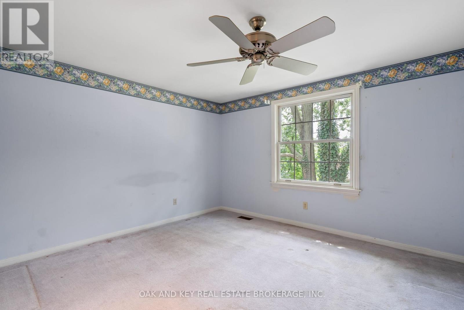 948 Farnham Road N, London South, Ontario  N6K 1S1 - Photo 10 - X12401902