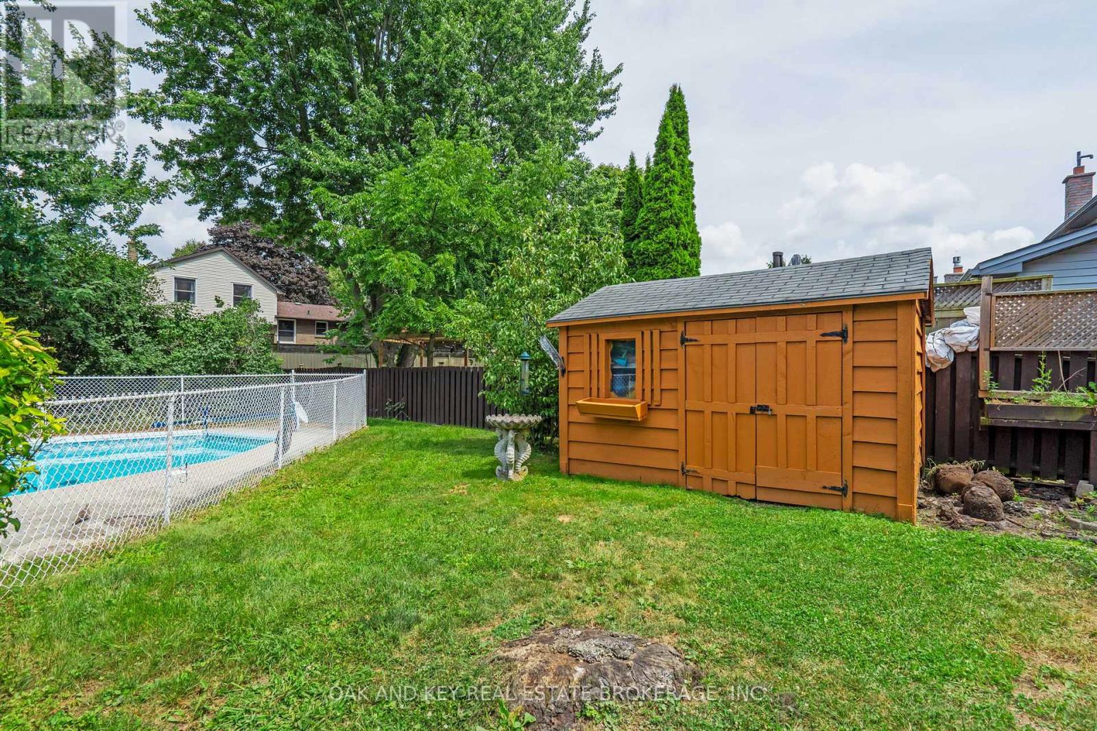 948 Farnham Road N, London South, Ontario  N6K 1S1 - Photo 16 - X12401902