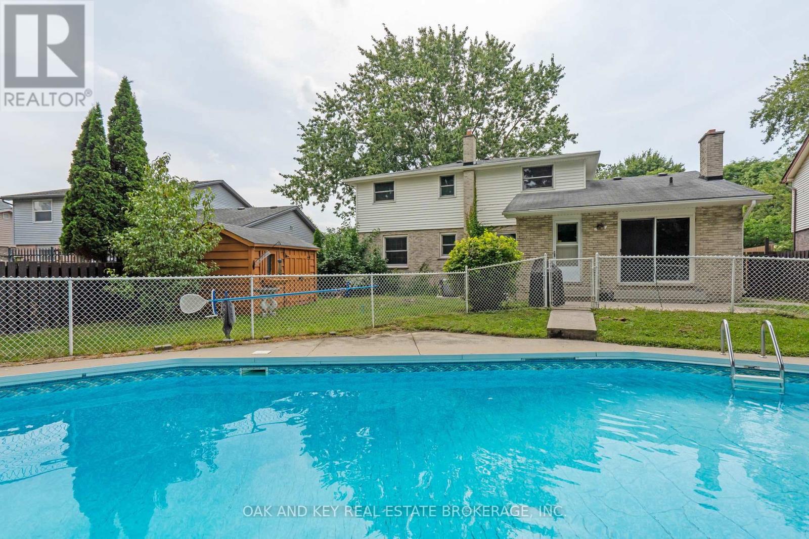 948 Farnham Road N, London South, Ontario  N6K 1S1 - Photo 21 - X12401902
