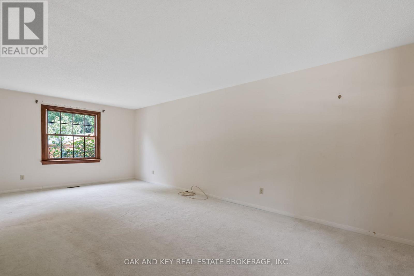 948 Farnham Road N, London South, Ontario  N6K 1S1 - Photo 30 - X12401902