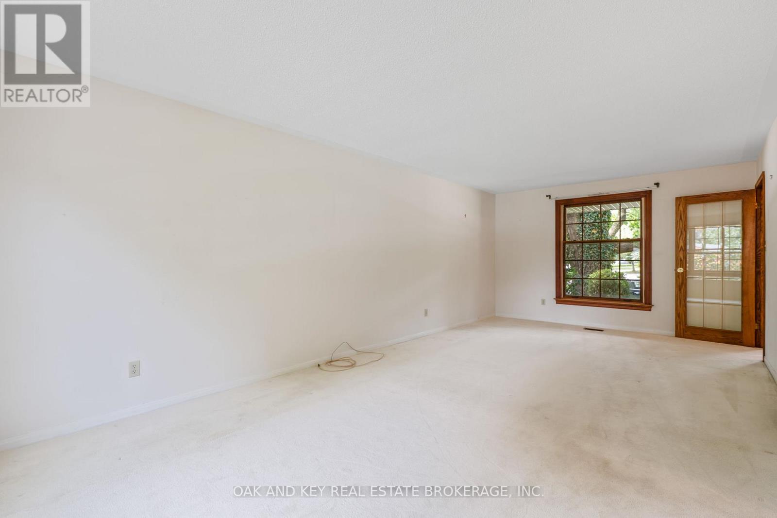 948 Farnham Road N, London South, Ontario  N6K 1S1 - Photo 35 - X12401902
