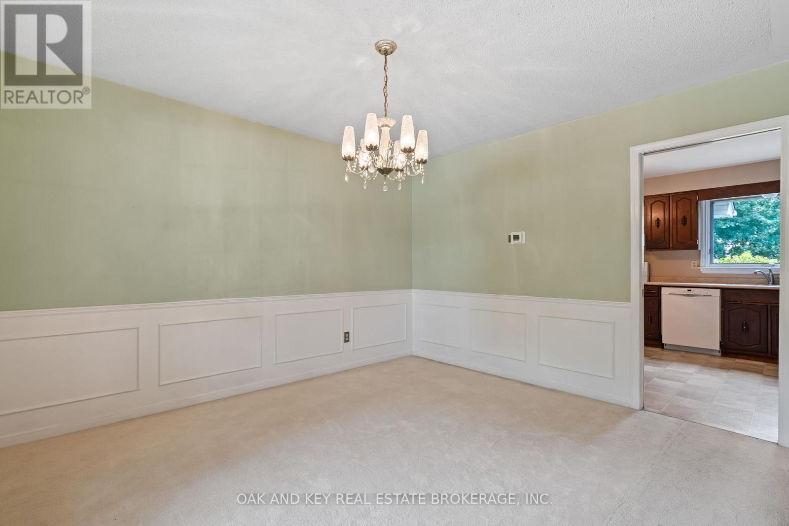 948 Farnham Road N, London South, Ontario  N6K 1S1 - Photo 37 - X12401902