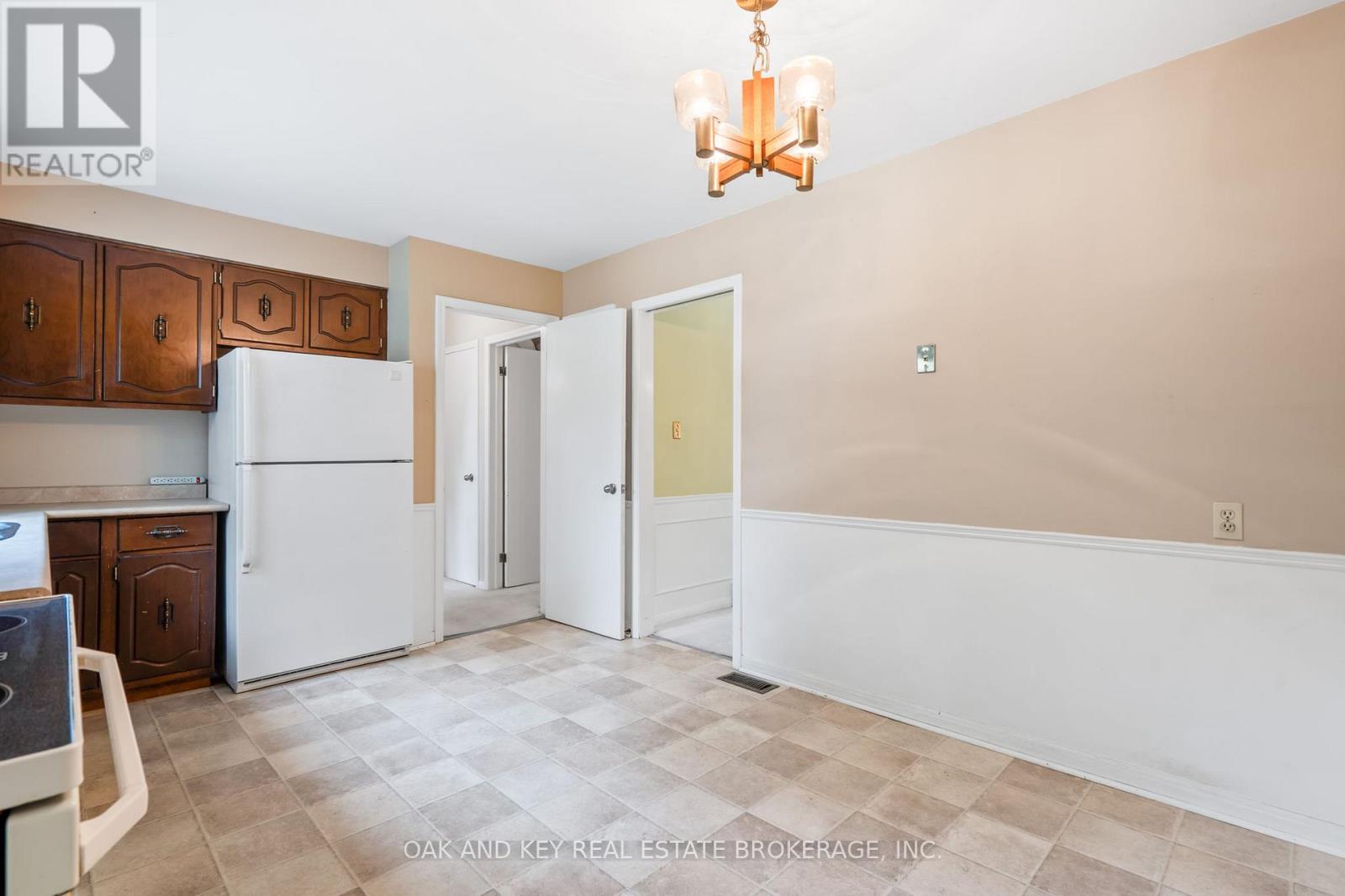 948 Farnham Road N, London South, Ontario  N6K 1S1 - Photo 42 - X12401902