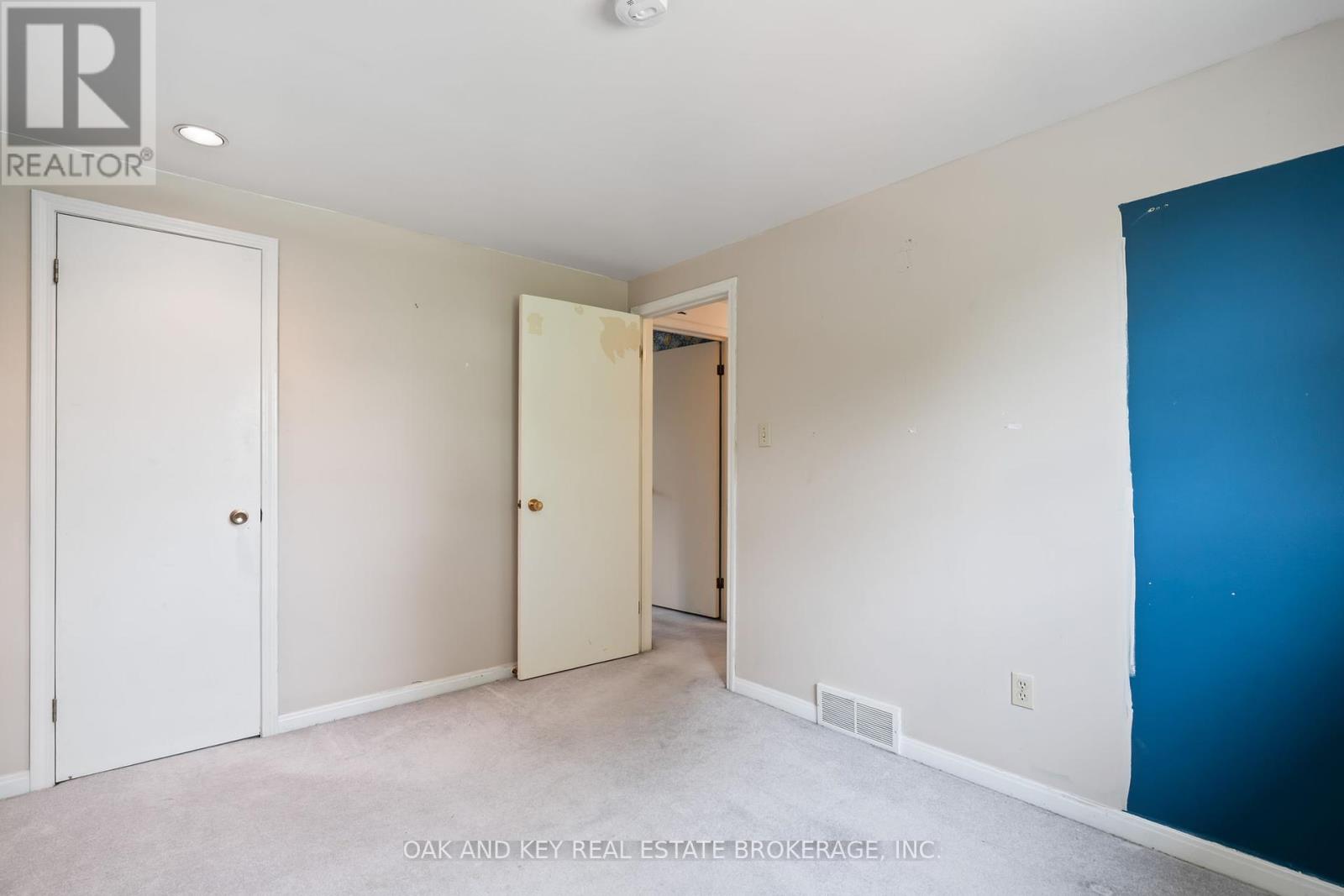 948 Farnham Road N, London South, Ontario  N6K 1S1 - Photo 9 - X12401902
