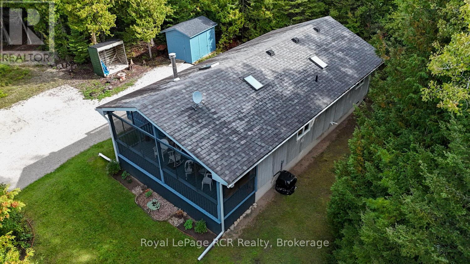 8 Molly Street, Northern Bruce Peninsula, Ontario  N0H 1W0 - Photo 32 - X12425202