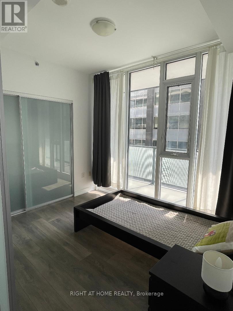 2803 - 426 University Avenue, Toronto, Ontario  M5G 1S9 - Photo 13 - C12424647