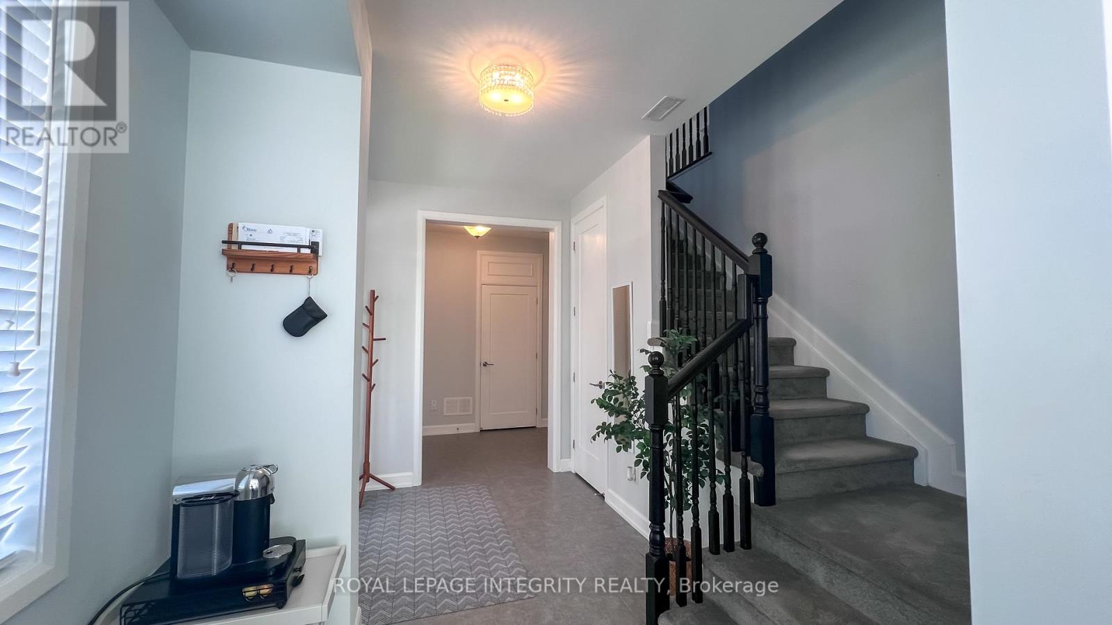 184 Pictou Crescent, Ottawa, Ontario  K2V 0R2 - Photo 5 - X12422771