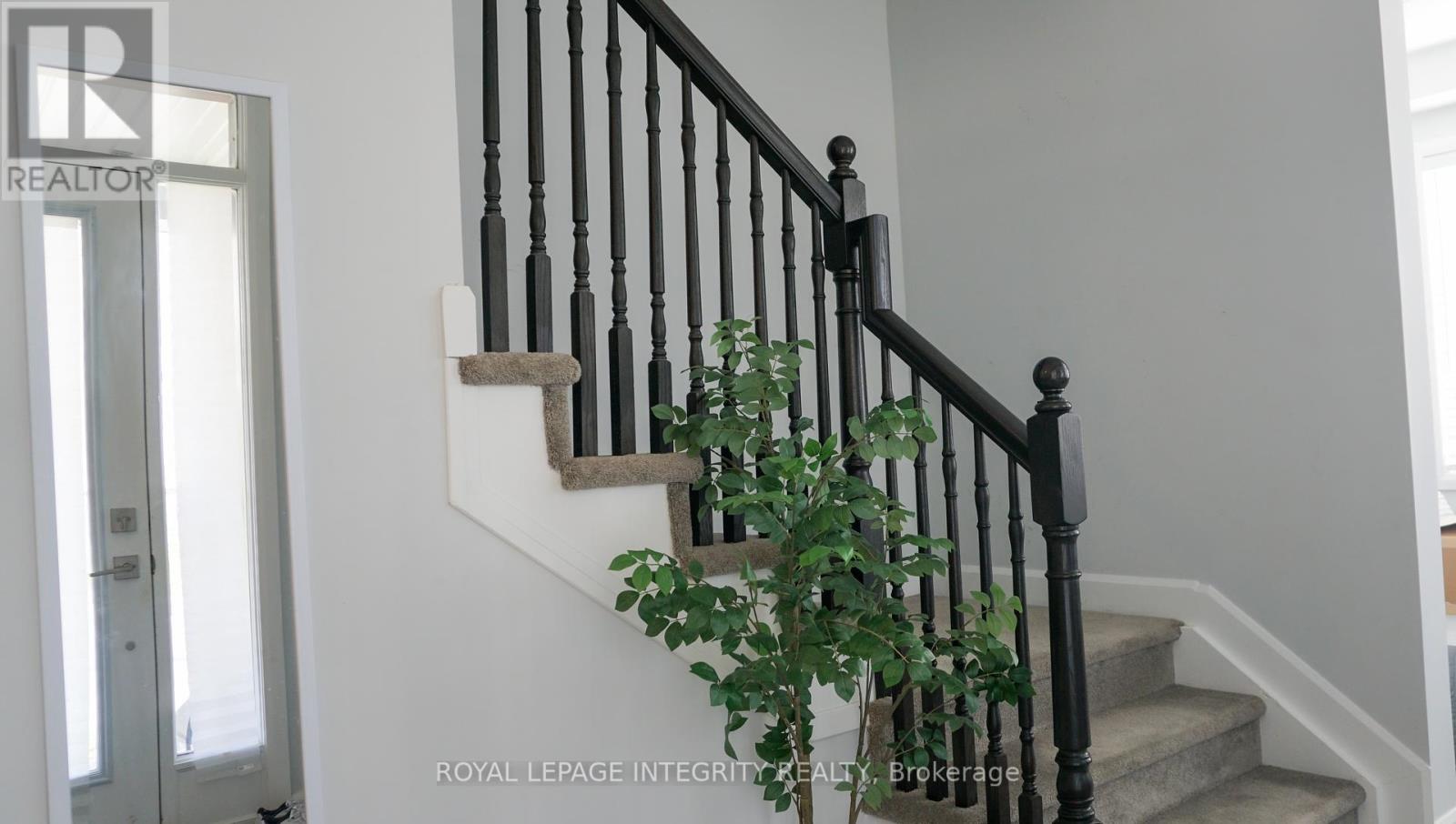 184 Pictou Crescent, Ottawa, Ontario  K2V 0R2 - Photo 4 - X12422771