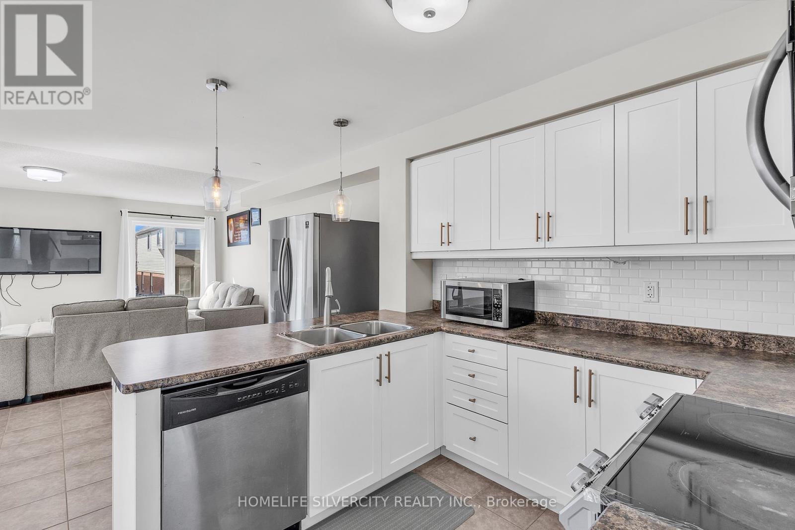 1400 Rennie Street, Oshawa, Ontario  L1K 0N8 - Photo 13 - E12425186