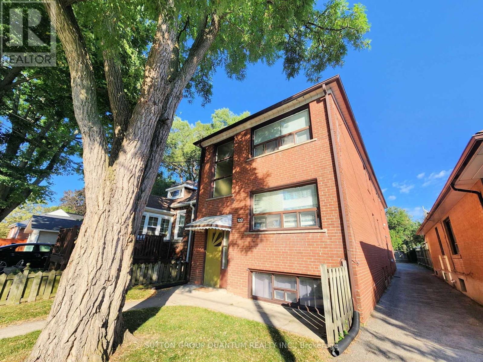 2 (MAIN FLR. REAR) - 122 NEWCASTLE STREET, Toronto, Ontario