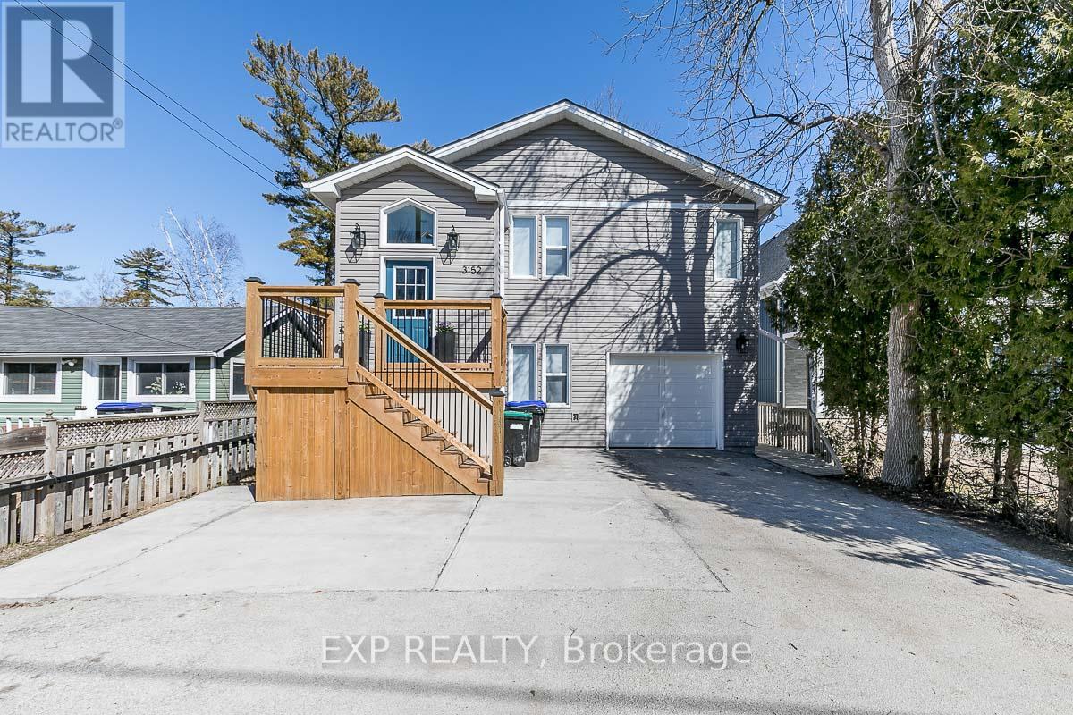 3152 Mosley Street, Wasaga Beach, Ontario  L9Z 1V6 - Photo 1 - S12425190