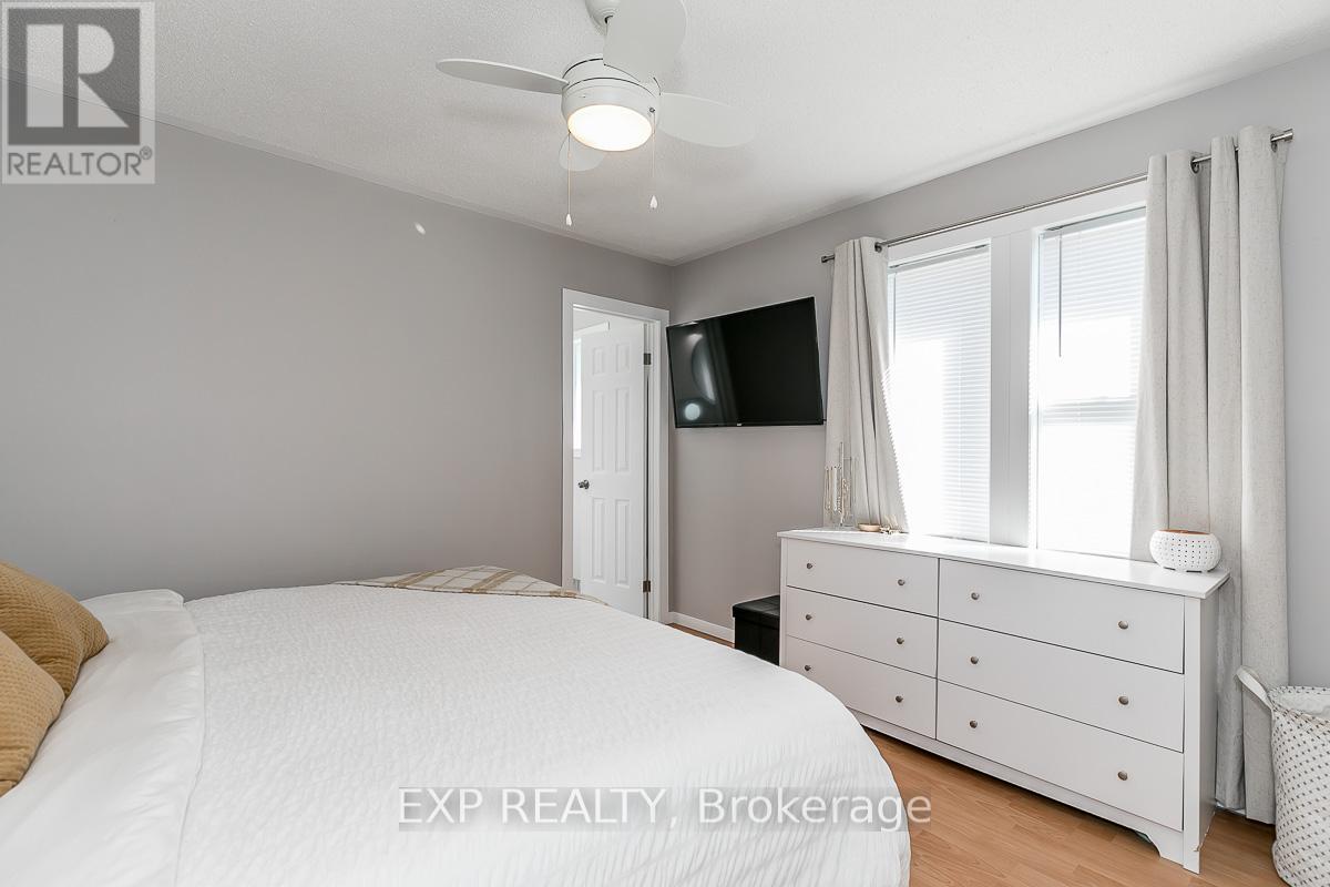 3152 Mosley Street, Wasaga Beach, Ontario  L9Z 1V6 - Photo 11 - S12425190