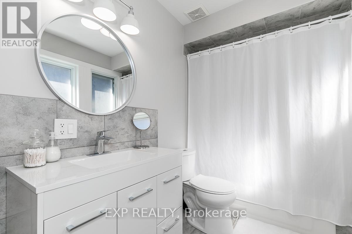 3152 Mosley Street, Wasaga Beach, Ontario  L9Z 1V6 - Photo 13 - S12425190