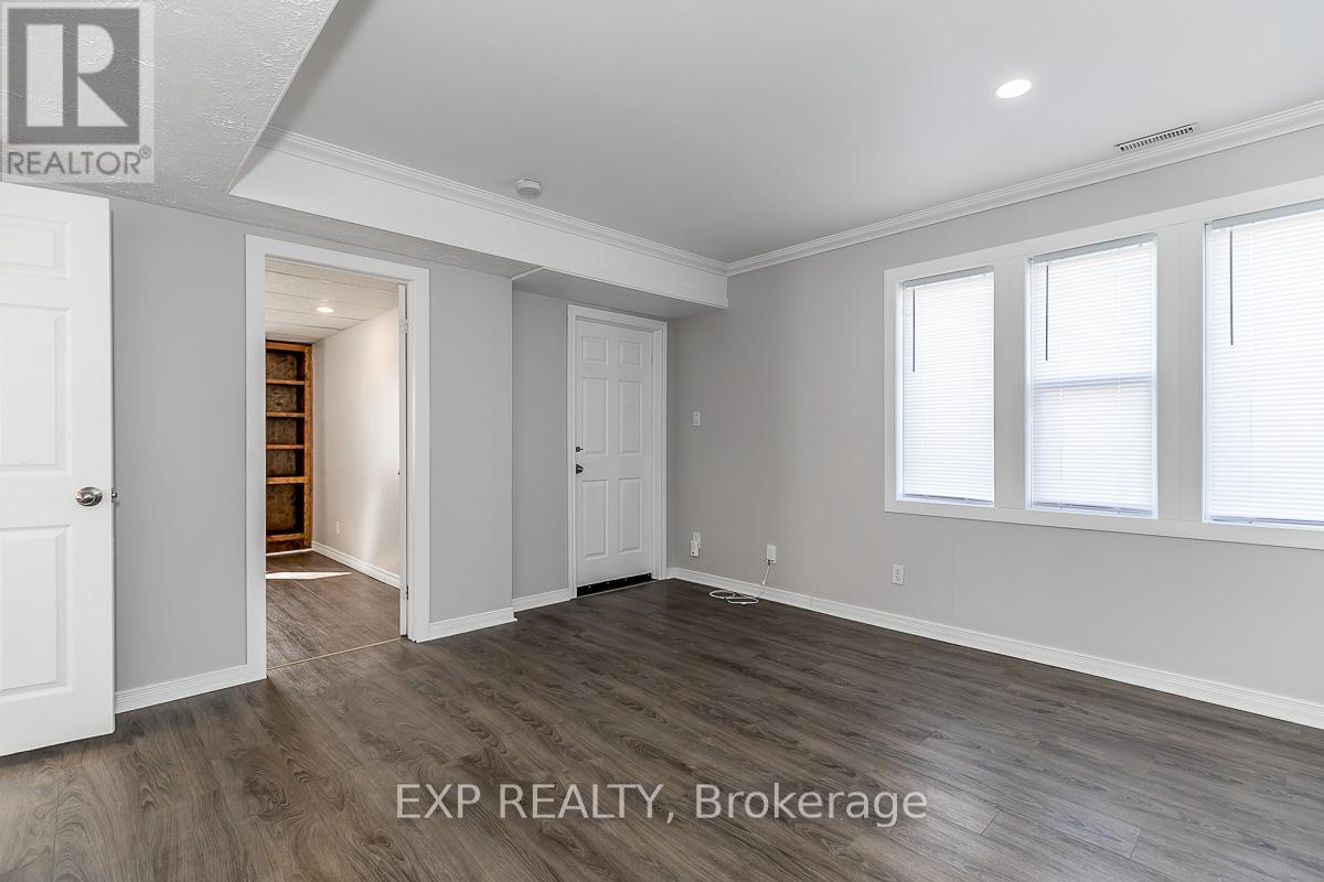 3152 Mosley Street, Wasaga Beach, Ontario  L9Z 1V6 - Photo 28 - S12425190