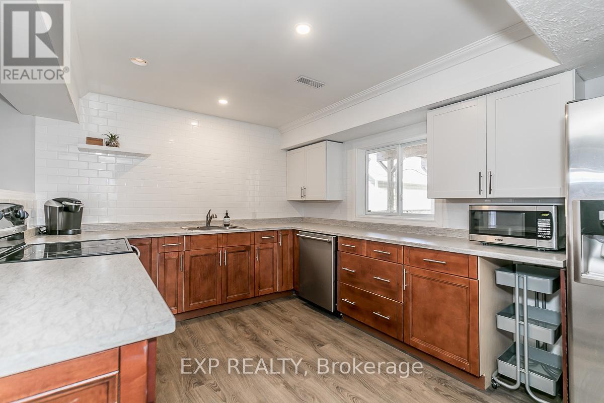 3152 Mosley Street, Wasaga Beach, Ontario  L9Z 1V6 - Photo 31 - S12425190