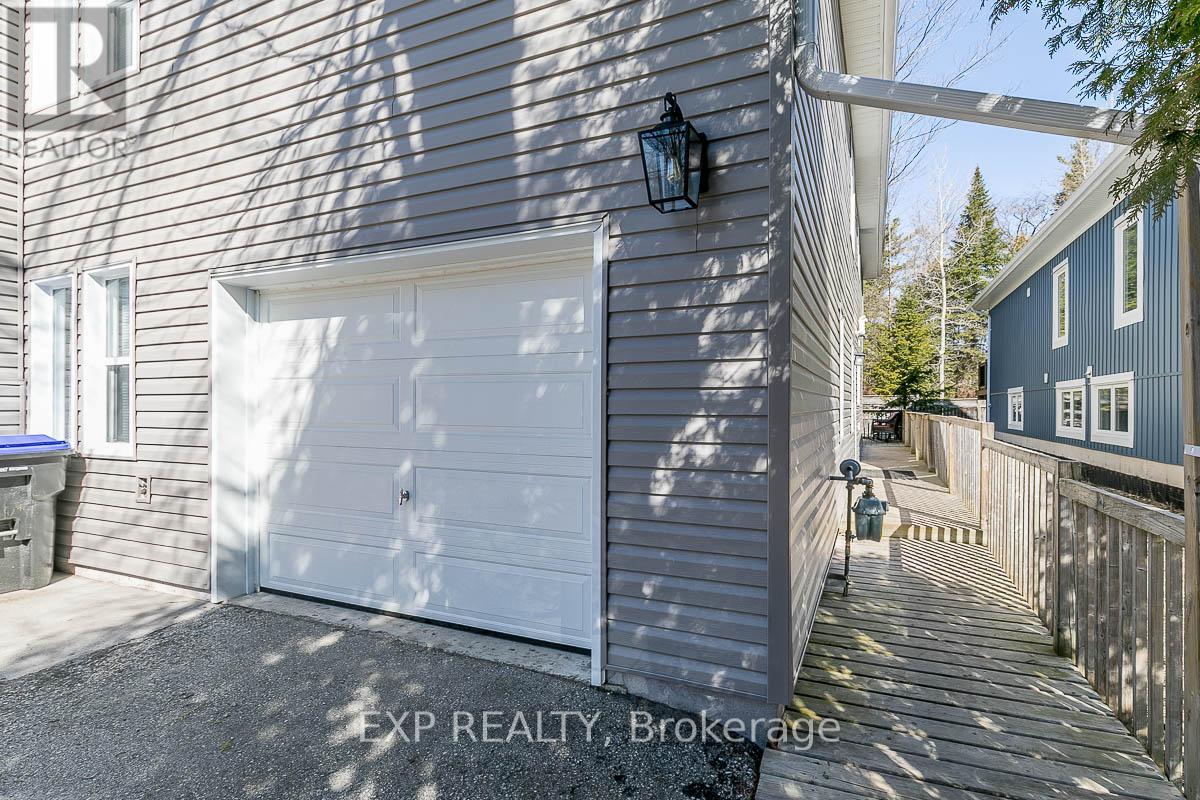 3152 Mosley Street, Wasaga Beach, Ontario  L9Z 1V6 - Photo 36 - S12425190