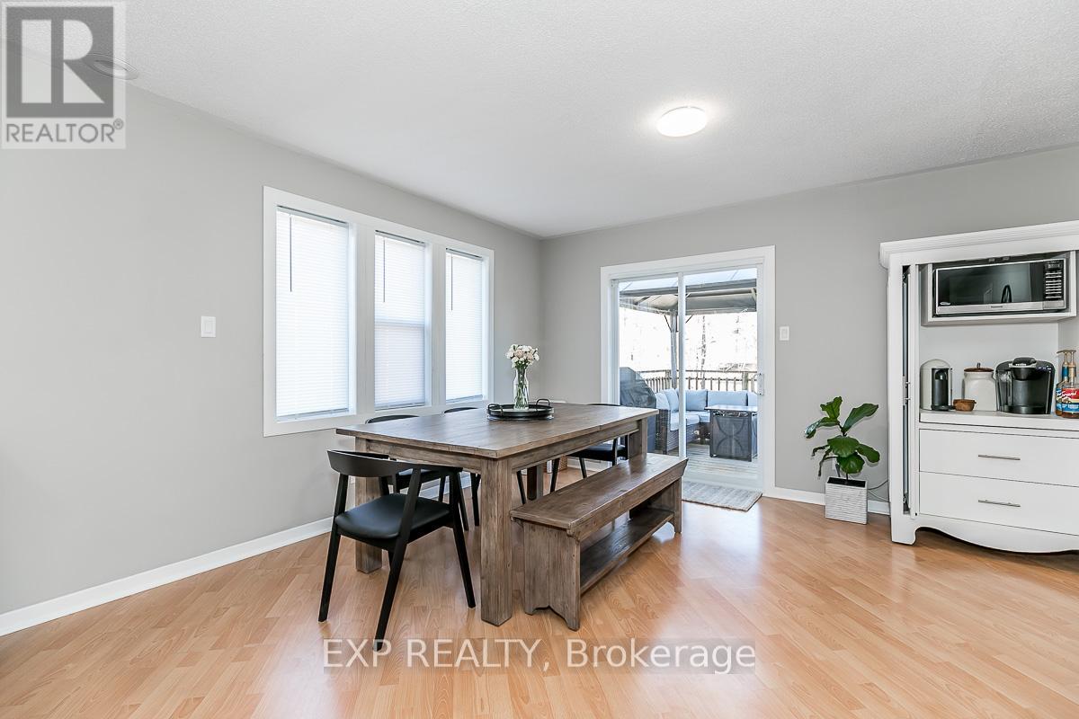 3152 Mosley Street, Wasaga Beach, Ontario  L9Z 1V6 - Photo 7 - S12425190