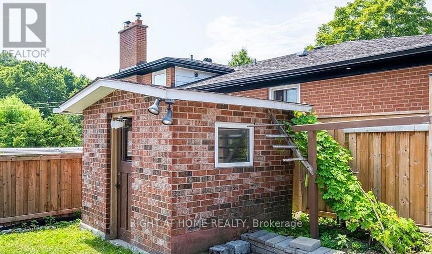 12 Eldorado Court, Toronto (York University Heights), Ontario  M3J 1W9 - Photo 13 - W12425183
