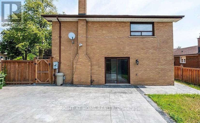 12 Eldorado Court, Toronto (York University Heights), Ontario  M3J 1W9 - Photo 14 - W12425183