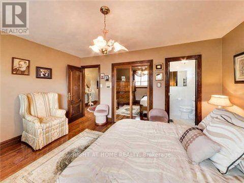 12 Eldorado Court, Toronto (York University Heights), Ontario  M3J 1W9 - Photo 9 - W12425183