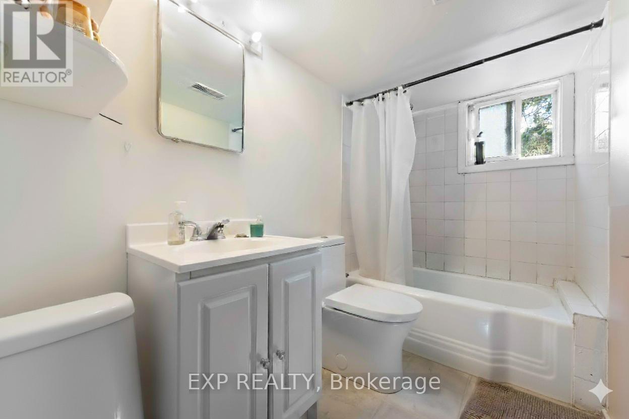 506 Vernon Avenue, Ottawa, Ontario  K1K 1A6 - Photo 11 - X12425217
