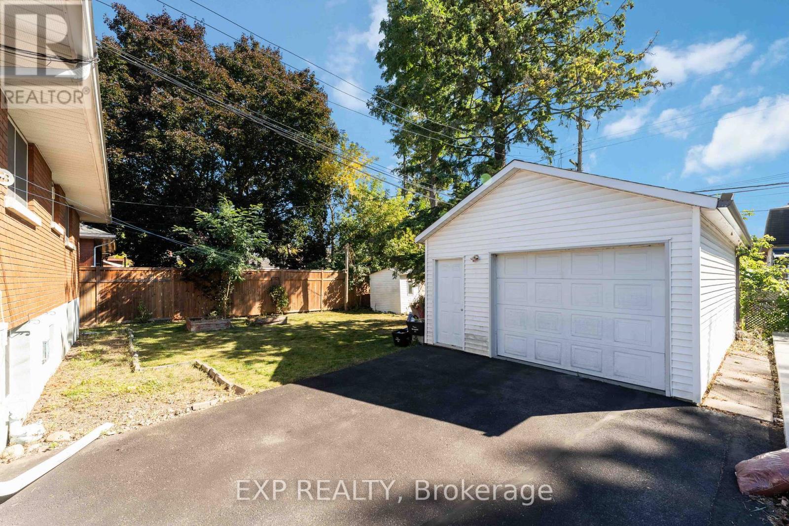 506 Vernon Avenue, Ottawa, Ontario  K1K 1A6 - Photo 14 - X12425217