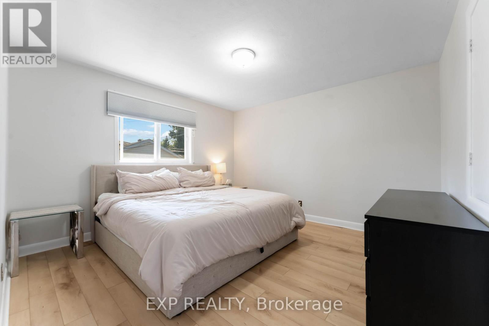 506 Vernon Avenue, Ottawa, Ontario  K1K 1A6 - Photo 6 - X12425217