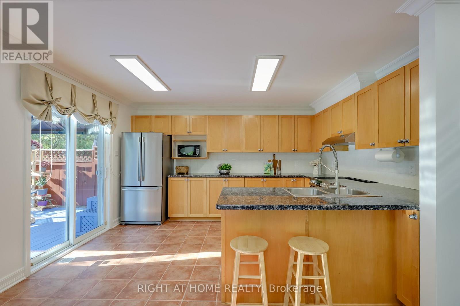 60 Mersey Drive, Ottawa, Ontario  K2K 3A6 - Photo 13 - X12425213