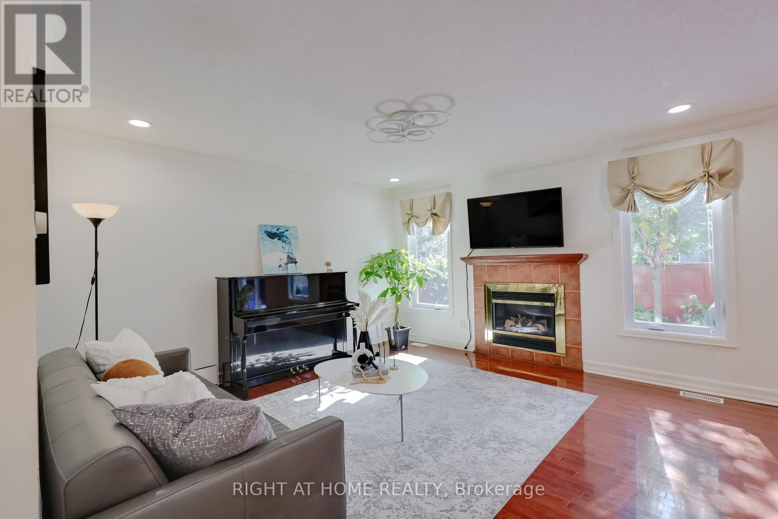 60 Mersey Drive, Ottawa, Ontario  K2K 3A6 - Photo 15 - X12425213