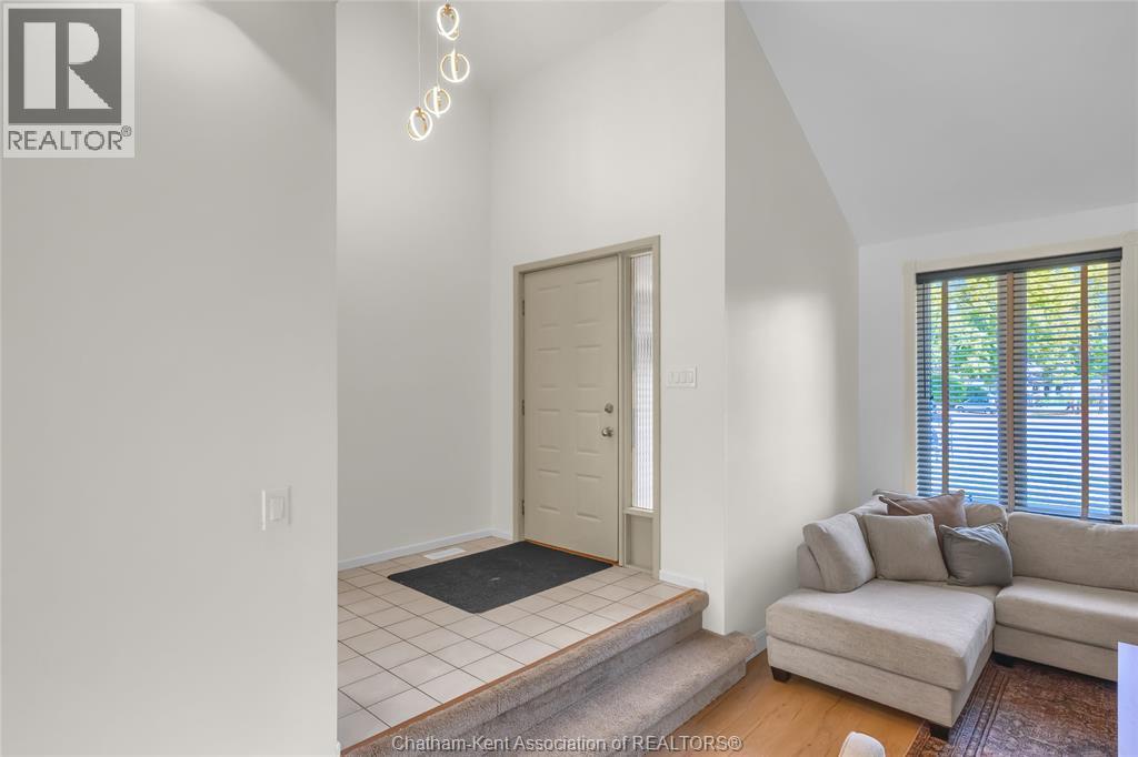 74 University Drive, Chatham, Ontario  N7L 4V5 - Photo 6 - 25024004