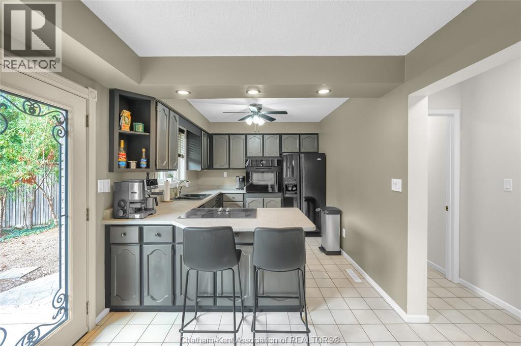 74 University Drive, Chatham, Ontario  N7L 4V5 - Photo 20 - 25024004